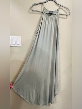 Olivia Rose Dress, size small

Light Sage Maxi